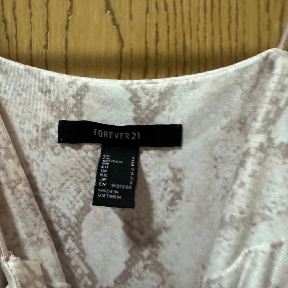 Bodysuit Forever 21 size small - Picture 3 of 8